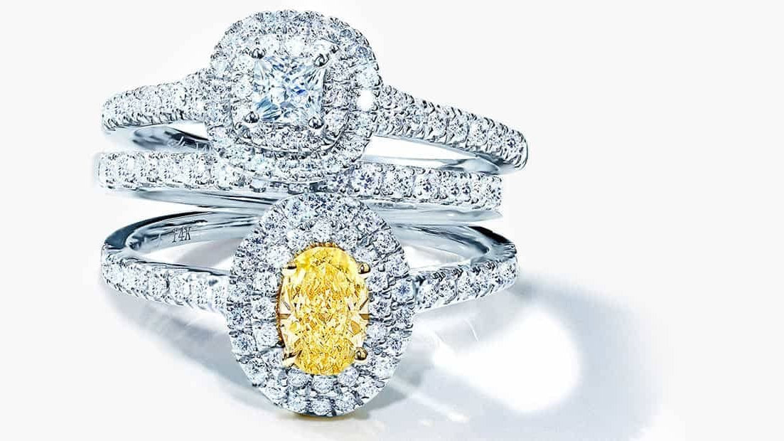 Billige forlovelsesringe: Sådan finder du en smuk forlovelsesring til mindre penge