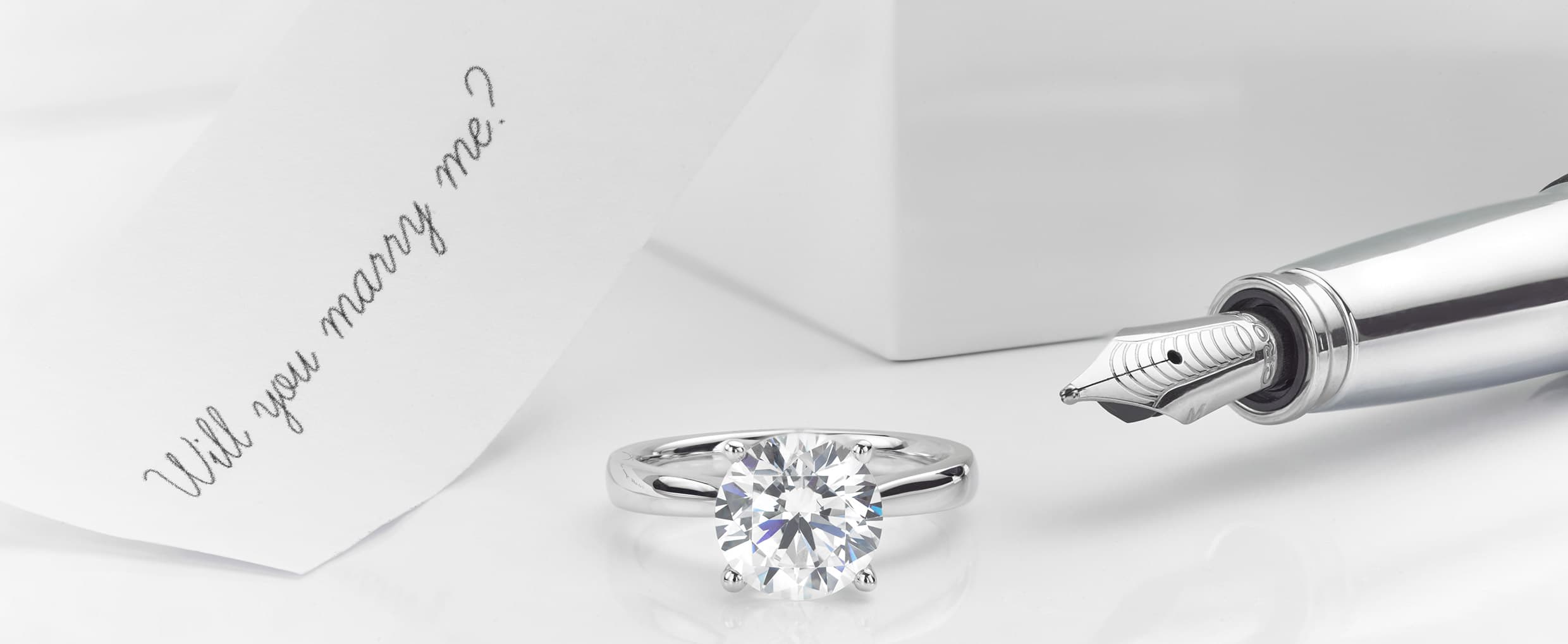 Sig ja til den perfekte ring: 5 spørgsmål, du skal stille, før du køber en forlovelsesring