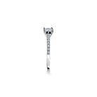 Romance solitaire forlovelsesring med hvid princess cut diamant